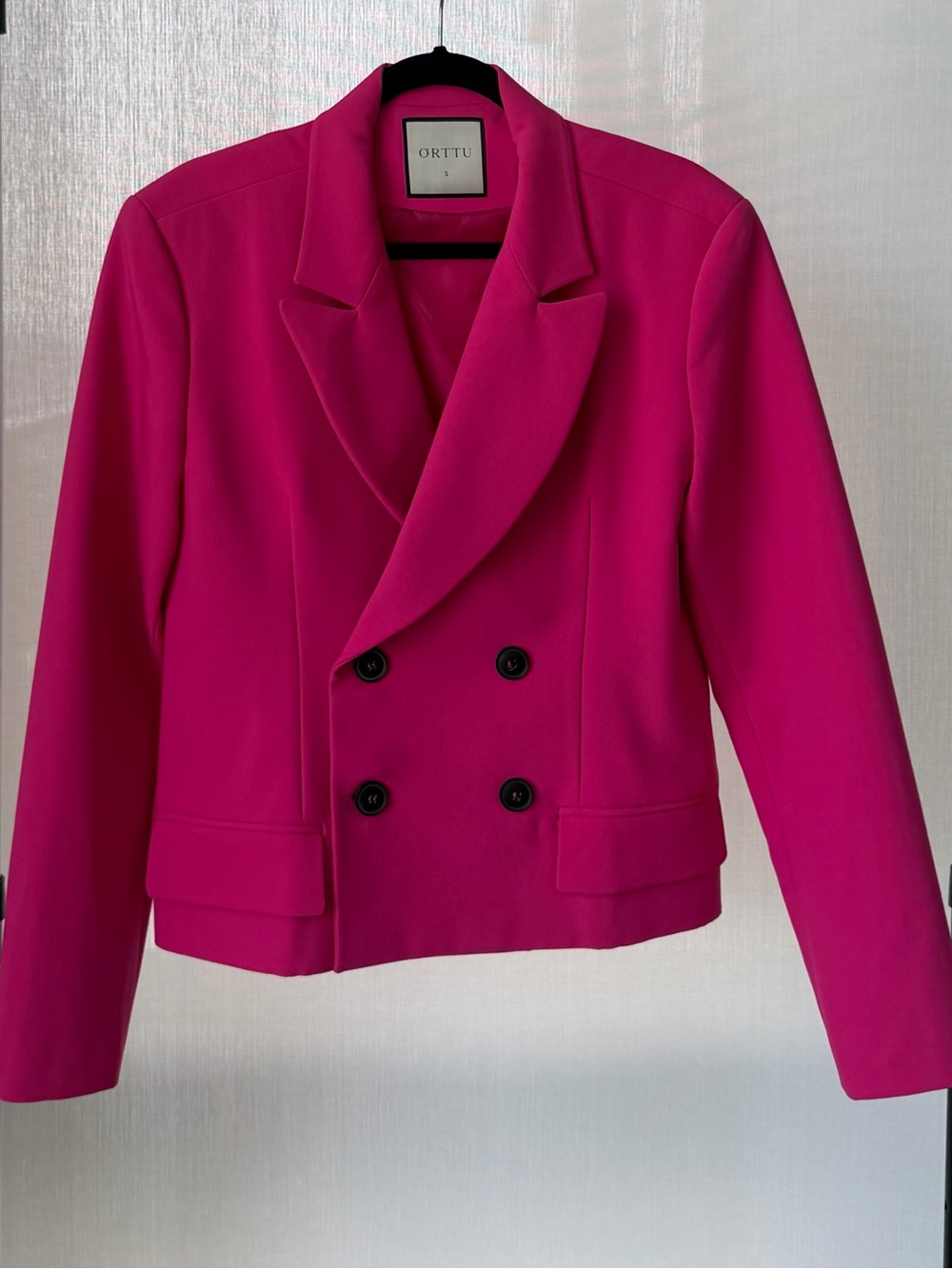 ORTTU Men’s Double-Breasted Fuchsia Blazer